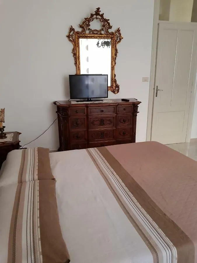 Rosa fiorita Hotel Erice Affittacamere